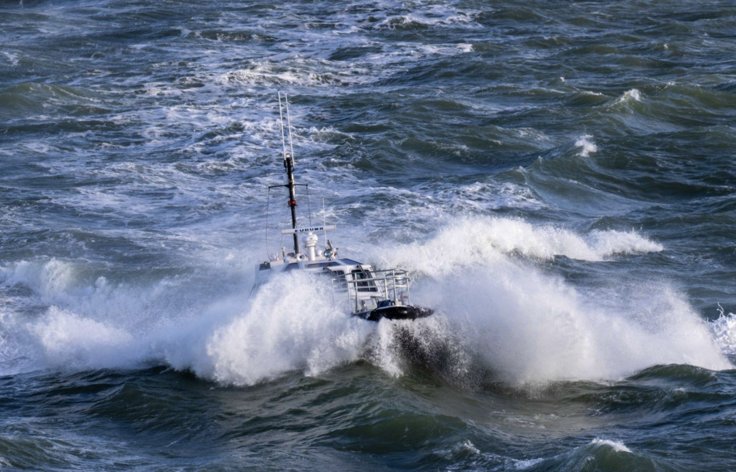 Monitoring Marine Weather and Sea Conditions Before You Go Out